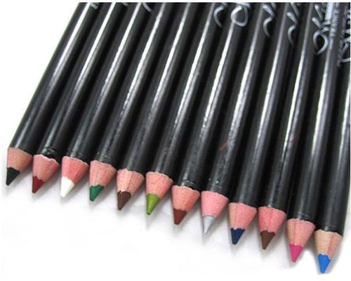 Lip liner eye - liner,