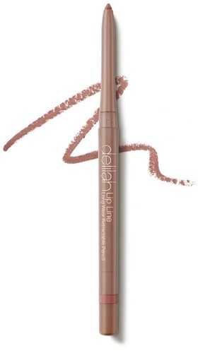 Delilah lip line - lip, wear